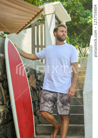 Passionate Surfing Enthusiast Ready for Exciting Adventure in Tropical Paradise Retreat Passionate Surfing Enthusiast Ready for Exciting Adventure in Tropical Paradise Retreat 125759804