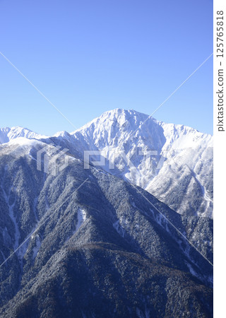 Mount Kita seen from Mount Yakushi, Mount Houou, Yamanashi Prefecture 125765818