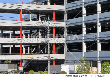 Logistics center and trucks Logistics center and trucks 125766069