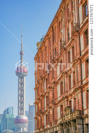 Oriental Pearl Tower and Swatch Art Peace Hotel 125767071