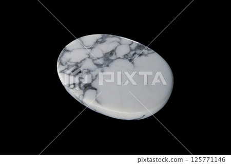 Howlite Patterns drawn by nature 125771146