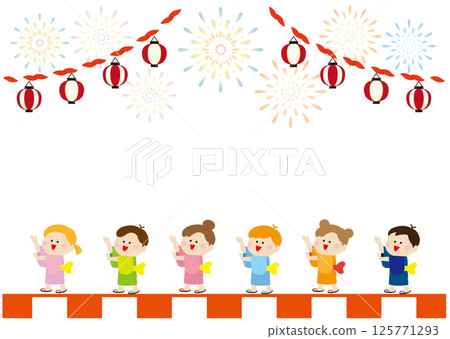 節慶期間孩子們在盂蘭盆舞會上欣賞煙火的背景 125771293