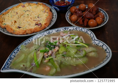 Vietnamese home cooking 125771995