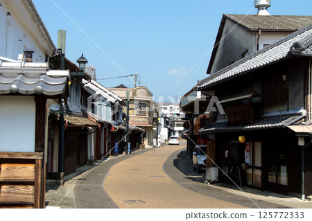 The charming, retro streetscape of Buzen Kaido in Yamaga City, Kumamoto Prefecture (Sōmon area) 125772333