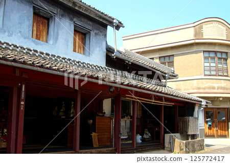The charming, retro streetscape of Buzen Kaido in Yamaga City, Kumamoto Prefecture (Sōmon area) 125772417