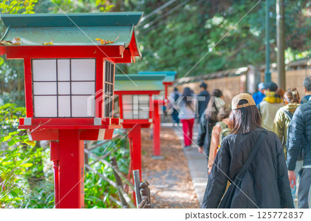 Mount Takao mountain trail lanterns Mount Takao mountain trail lanterns 125772837
