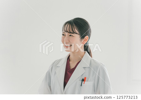 Female doctor Female doctor 125773213