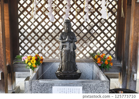 善國寺的行行菩薩(東京都新宿區神樂坂) 善國寺的行行菩薩(東京都新宿區神樂坂) 125773710