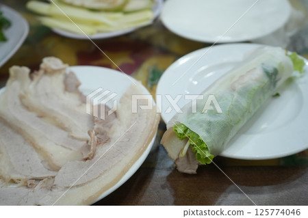 Vietnamese home cooking 125774046