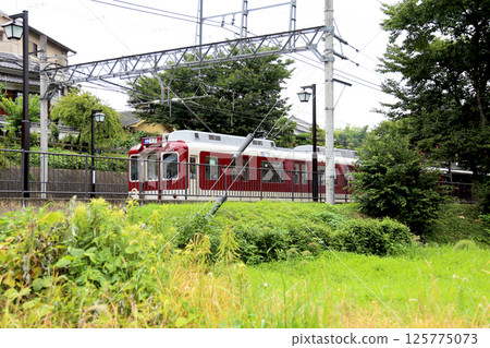 近鐵飛鳥站附近運行的開往吉野方向的普通列車 125775073