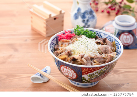 芝士牛肉碗 芝士牛肉碗 125775794
