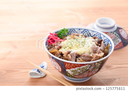 芝士牛肉碗 芝士牛肉碗 125775811