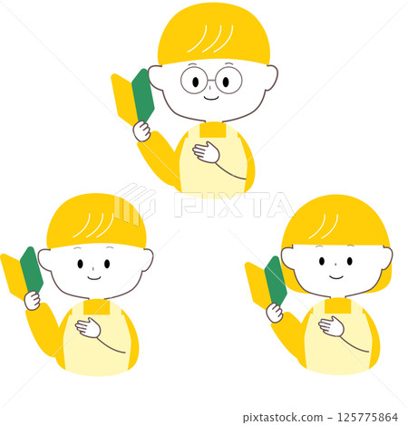 Men and women wearing aprons with beginner marks Men and women wearing aprons with beginner marks 125775864