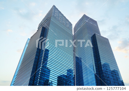 Modern skyscrapers reaching for the sky in singapore's financial district 125777104