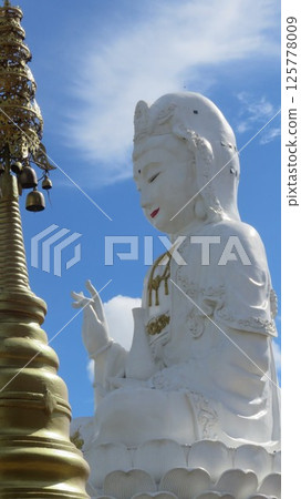 Chiang Rai Goddess of Mercy 125778009