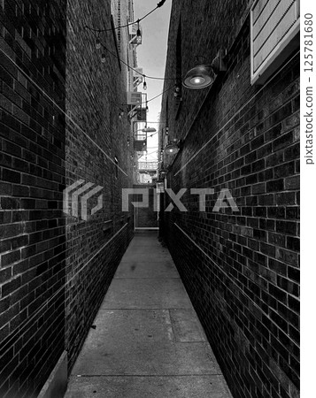 Passage Noir: The City's Hidden Artery 125781680