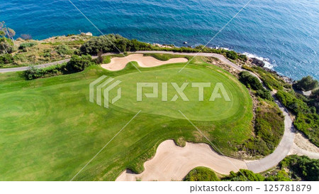 高爾夫球場圖像背景素材16:9尺寸AI生成素材 高爾夫球場圖像背景素材16:9尺寸AI生成素材 125781879