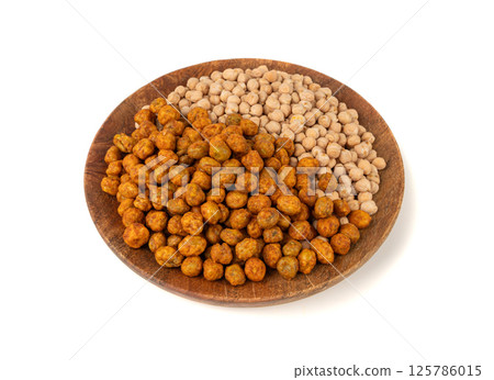 Roasted chickpeas, leblebi pile, spicy fried chana, crispy chick peas with mint and spices, east snack 125786015