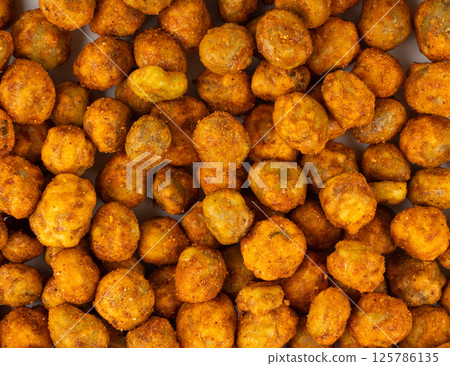 Roasted chickpeas, leblebi pile, spicy fried chana, crispy chick peas with mint and spices, east snack 125786135