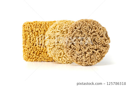 Raw Noodles, Dry Round Ramen Noodle, Uncooked Korea Vermicelli, Chinese Wheat Pasta 125786318