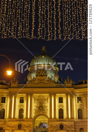 Hofburg Palace at Christmas time, Vienna, Auistria Hofburg Palace at Christmas time, Vienna, Auistria 125789829