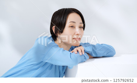 中年女人肖像 中年女人肖像 125792652