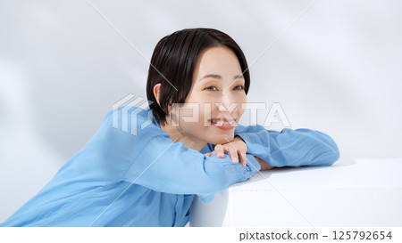 中年女人肖像 中年女人肖像 125792654