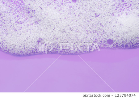 Texture of white foam. Cleansing mousse for the face or bath foam or washing powder. Copy space 125794074