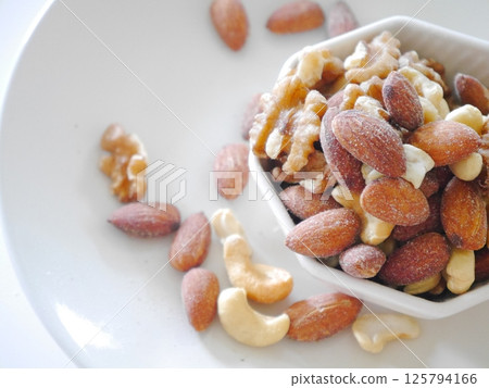 混合堅果健康 混合堅果健康 125794166