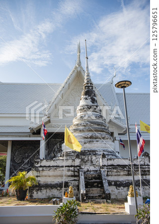 THAILAND CHONBURI SAMAESAN VILLAGE WIHAN LUANG PHO DAM THAILAND CHONBURI SAMAESAN VILLAGE WIHAN LUANG PHO DAM 125796651