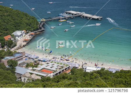 THAILAND PATTAYA KO LAN ISLAND TAWAEN BEACH THAILAND PATTAYA KO LAN ISLAND TAWAEN BEACH 125796798