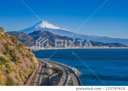 Mount Fuji and Suruga Bay as seen from Satta Pass in Shizuoka City (Shizuoka Prefecture) Mount Fuji and Suruga Bay as seen from Satta Pass in Shizuoka City (Shizuoka Prefecture) 125797418