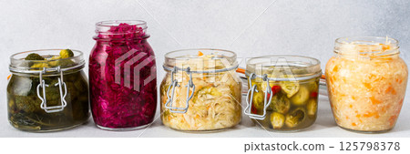 Cabbage fermentation, sauerkraut 125798378