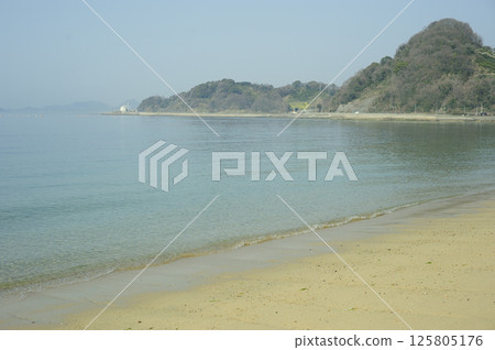 The sea I saw on my journey 125805176