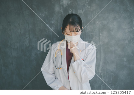 The doctor catches a cold 125805417
