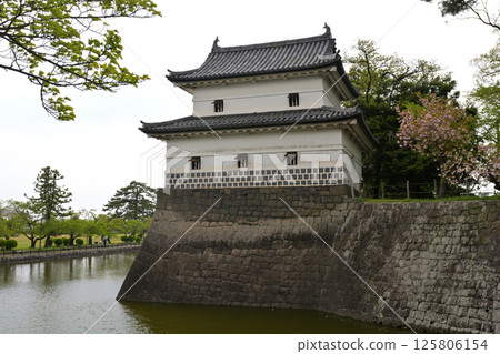 Shibata Castle, one of Japan's 100 most famous castles Shibata Castle, one of Japan's 100 most famous castles 125806154