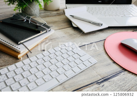 Business image, desk work, office work Business image, desk work, office work 125806932