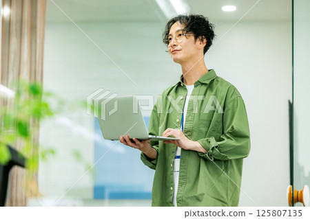 Engineer working in the office Engineer working in the office 125807135