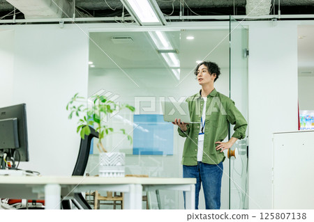 Engineer working in the office Engineer working in the office 125807138