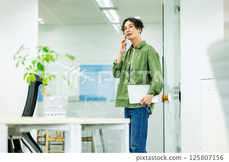 智慧型手機辦公室工程師 125807156