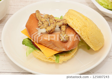 Chicken burger 125807243
