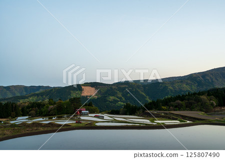 日本兵庫縣養父市別庫梯田的美麗風景 日本兵庫縣養父市別庫梯田的美麗風景 125807490