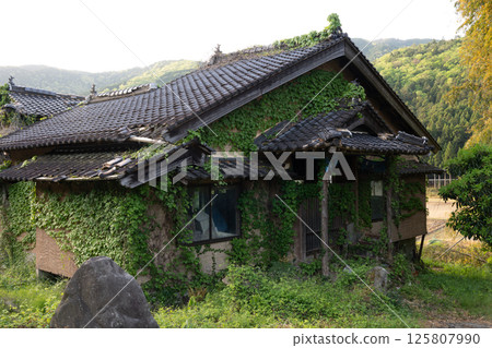 日本兵庫縣養父市一座古老而美麗的建築 125807990