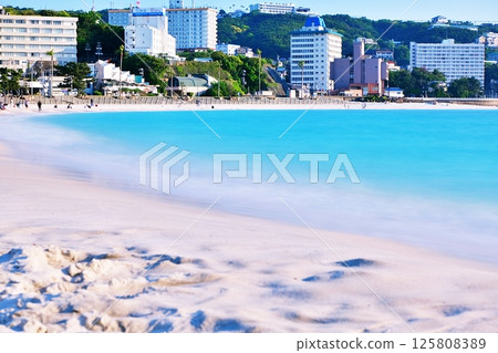 Shirahama Beach in Shirahama Town, Wakayama Prefecture Shirahama Beach in Shirahama Town, Wakayama Prefecture 125808389