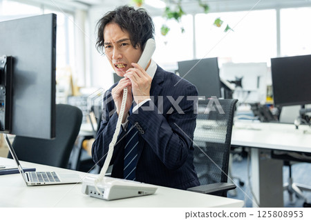 男子遭遇顧客騷擾 125808953