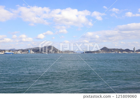 Kanmon Bridge seen from Ganryujima (Yamaguchi, Fukuoka) Kanmon Bridge seen from Ganryujima (Yamaguchi, Fukuoka) 125809060
