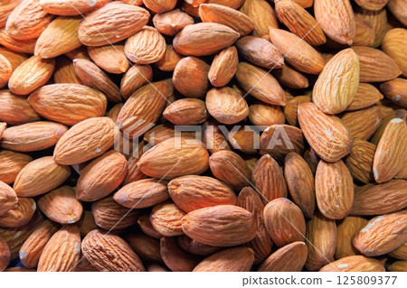 Almond texture 125809377