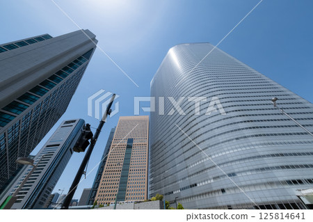 Looking up at the skyscrapers of Shiodome Looking up at the skyscrapers of Shiodome 125814641
