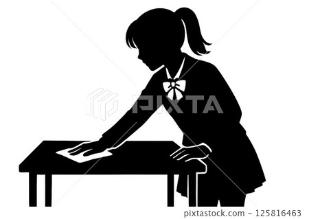 女學生擦桌子的剪影 125816463
