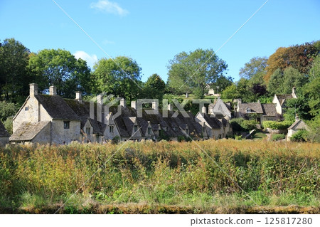 Cotswolds scenery (Bibury) 125817280